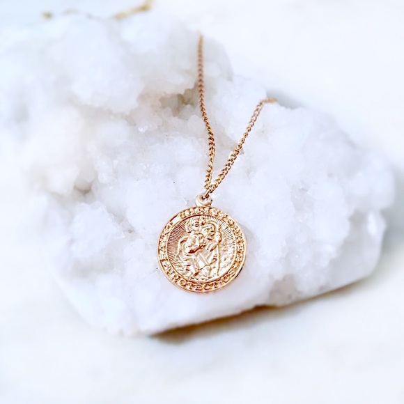 ✨Gold Filled Saint Christopher Necklace - Picture 7 of 8